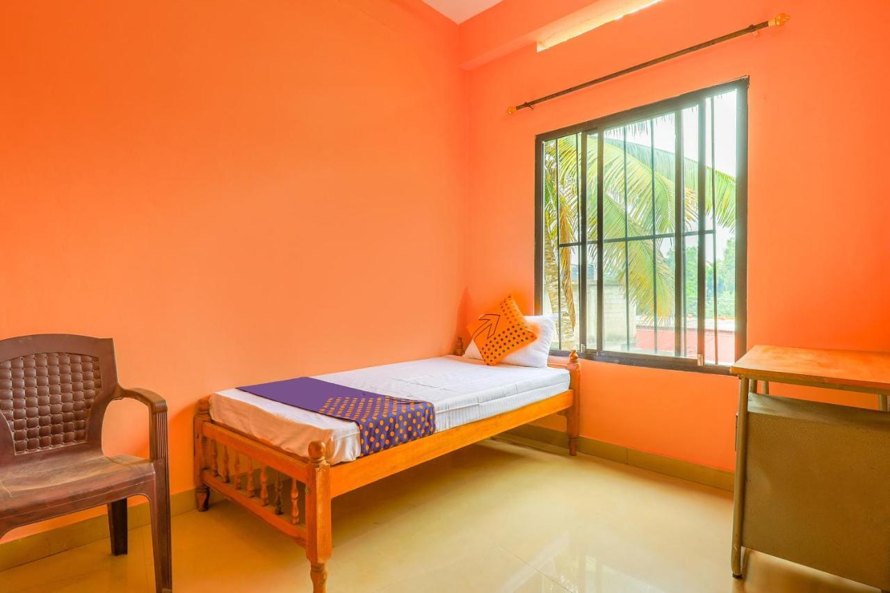 Oyo New Mubarak Tourist Home Panmana Ngoại thất bức ảnh